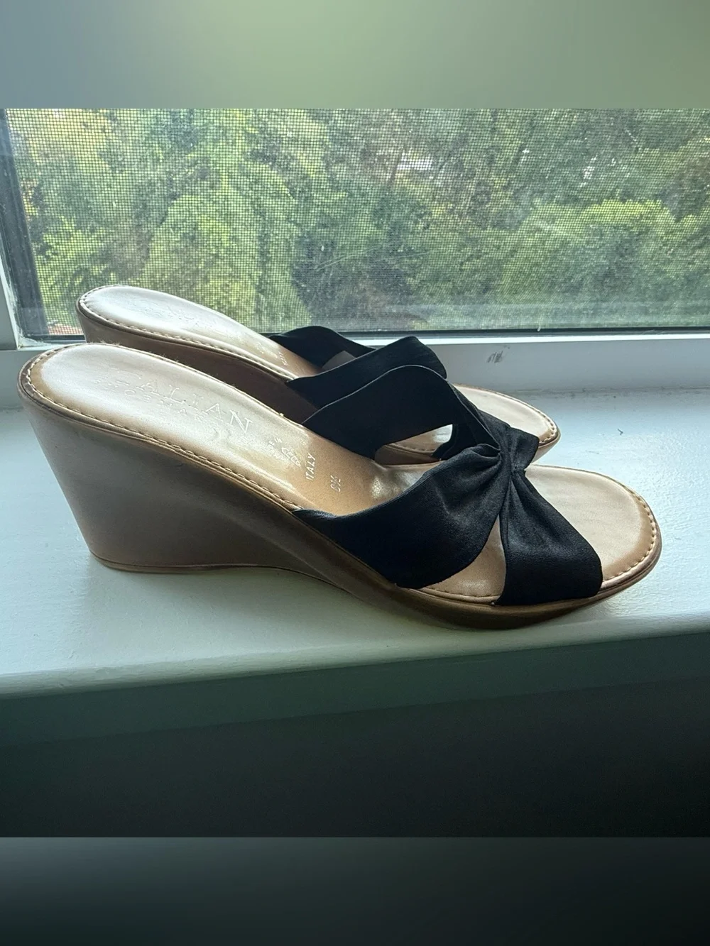 Italian Shoemakers Black Bow-Front Wedge Slides
